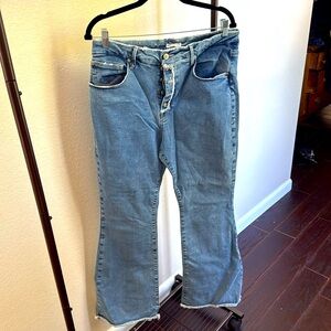 Good American SZ 15 Flare Jeans